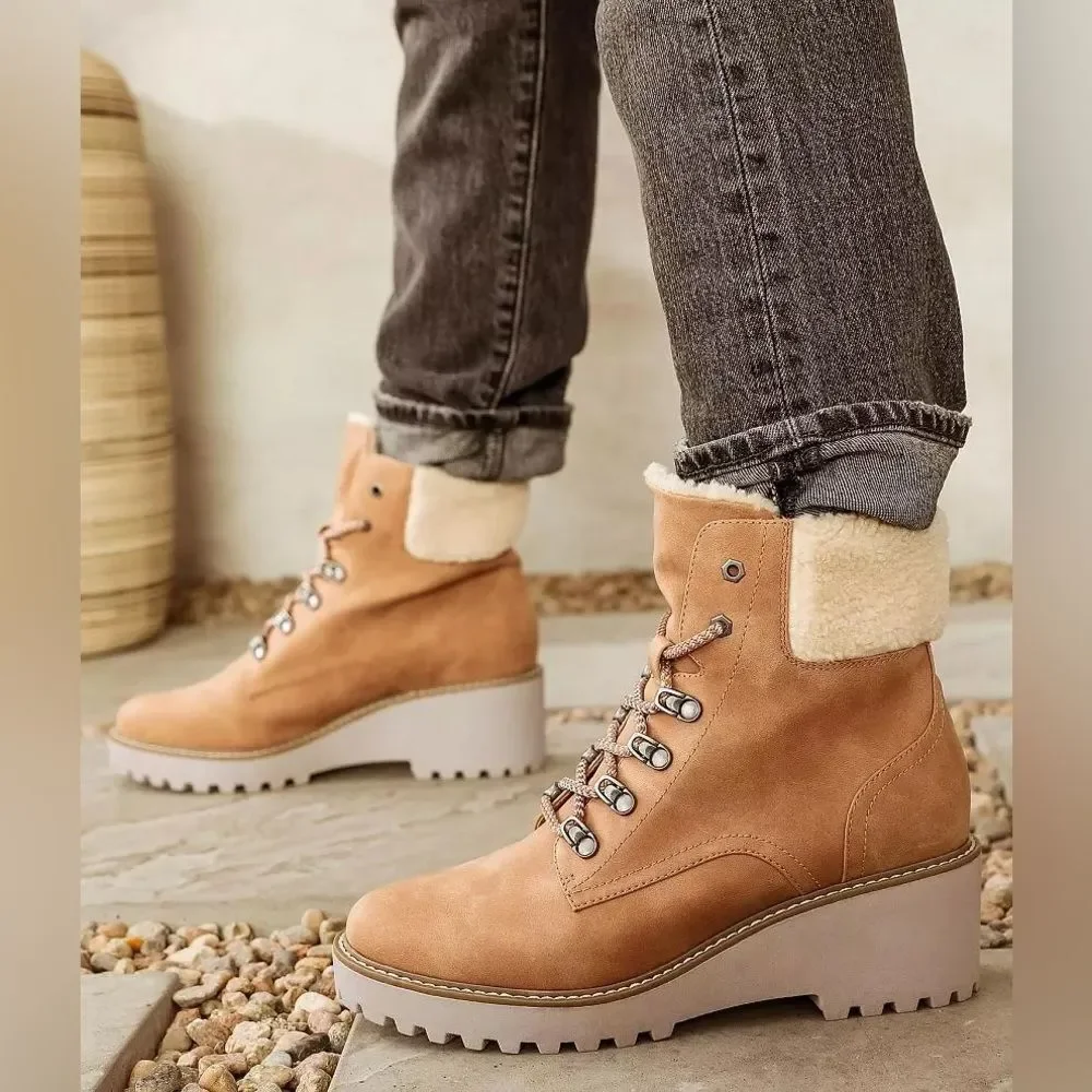 NEW Dolce Vita Russit Ankle Boots Hiking Winter Sherpa Camel 7 DV Women’s